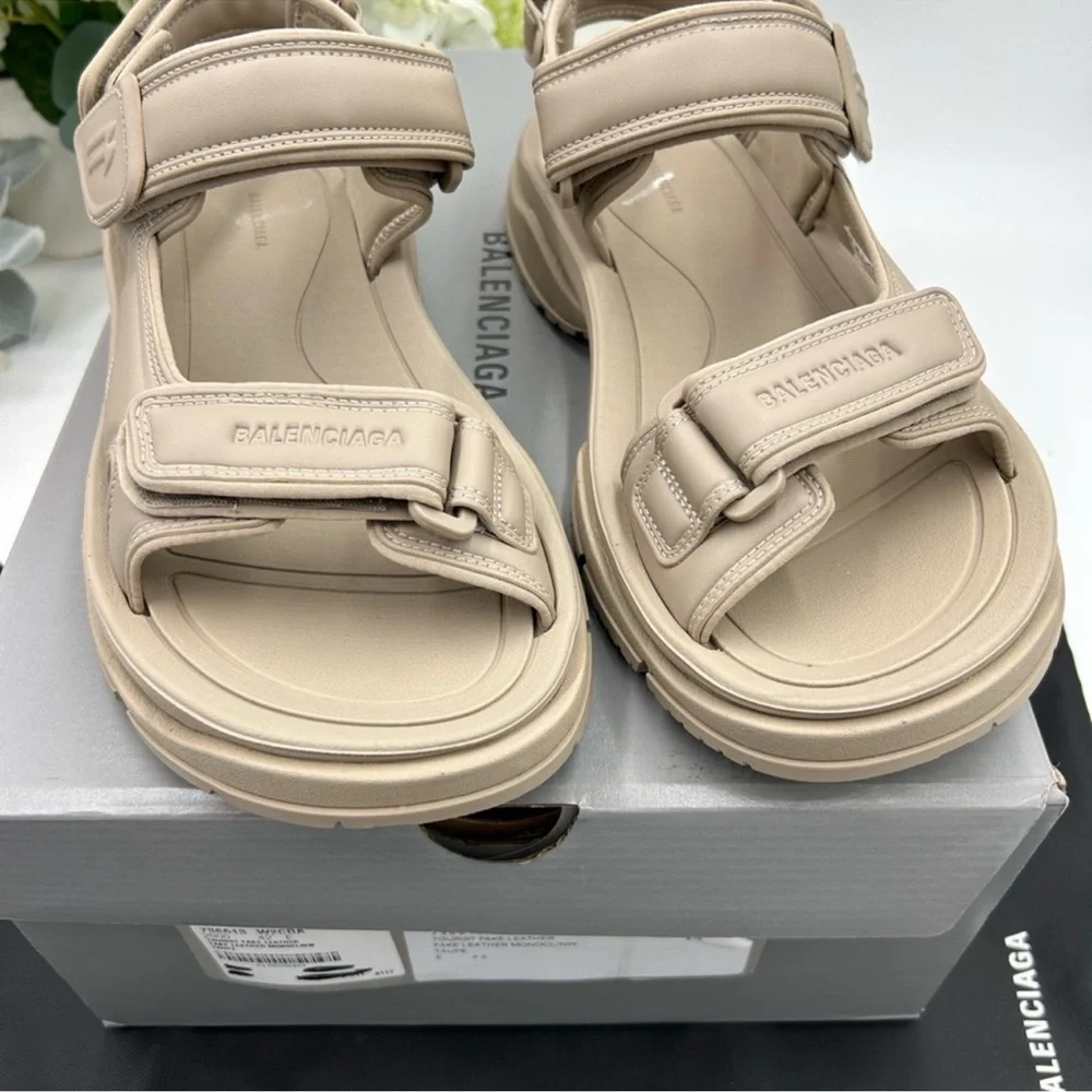 Men’s Balenciaga, Taurus sandals size 9 beige